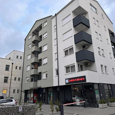 Lux Apartment III プリイェドル エクステリア 写真